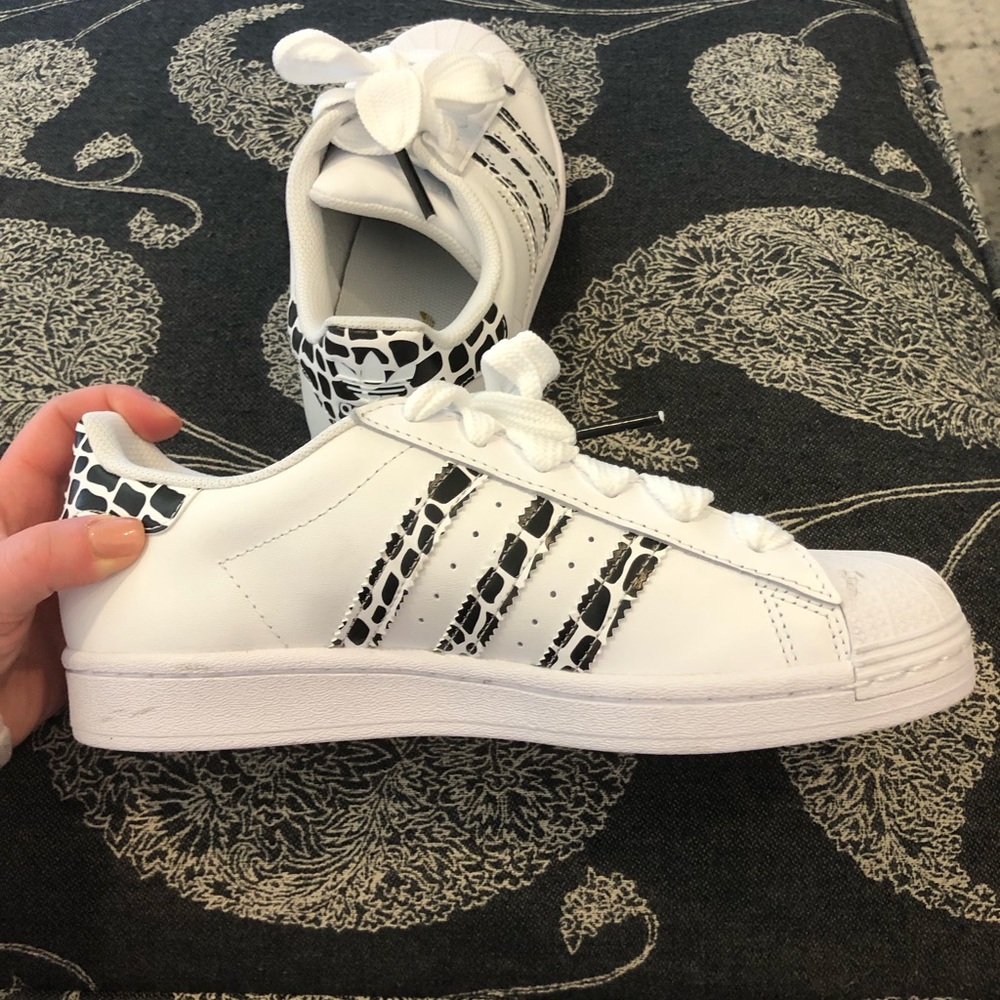 NEVER WORN adidas white sneakers with black & white leopard print